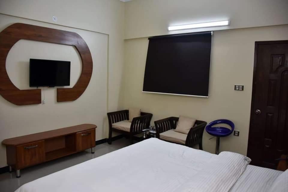 Diplomat Inn Karachi Esterno foto