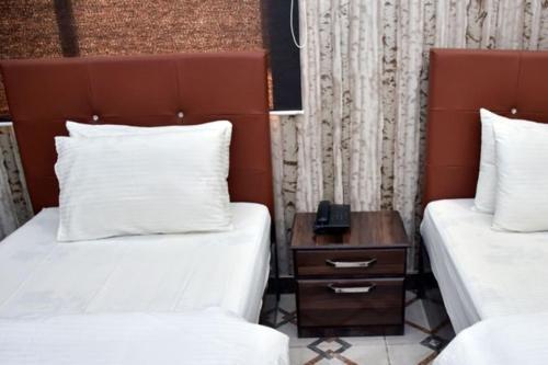 Diplomat Inn Karachi Esterno foto